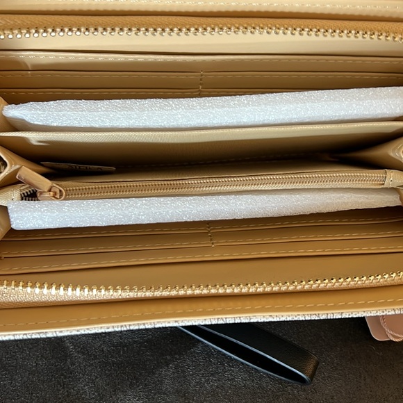 ❌SOLD❌Fashion Dazzle New York Zip Around Wallet-8.5Wx4Hin - Picture 13 of 15